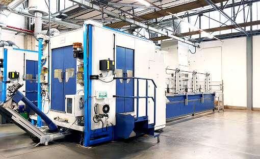 CNC milling machine for machining extruded bars