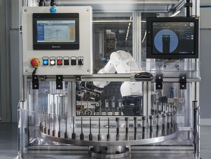 Machine for 100% automated quality inspection of components