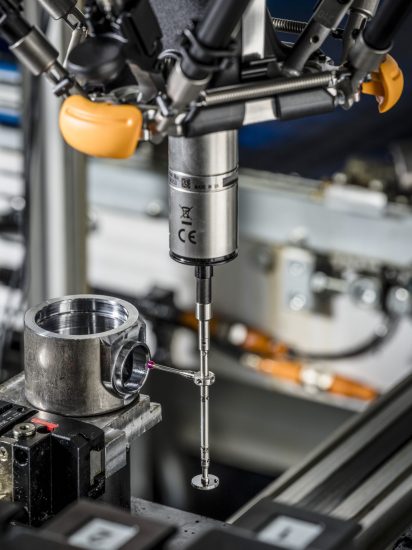 In-line measurement machine for components