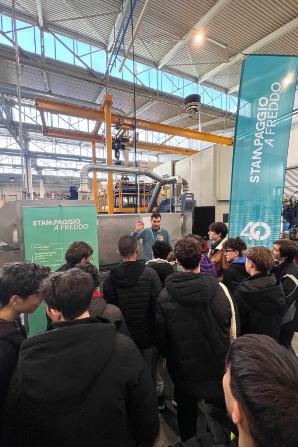 open factory - spiegazione stampaggio a freddo